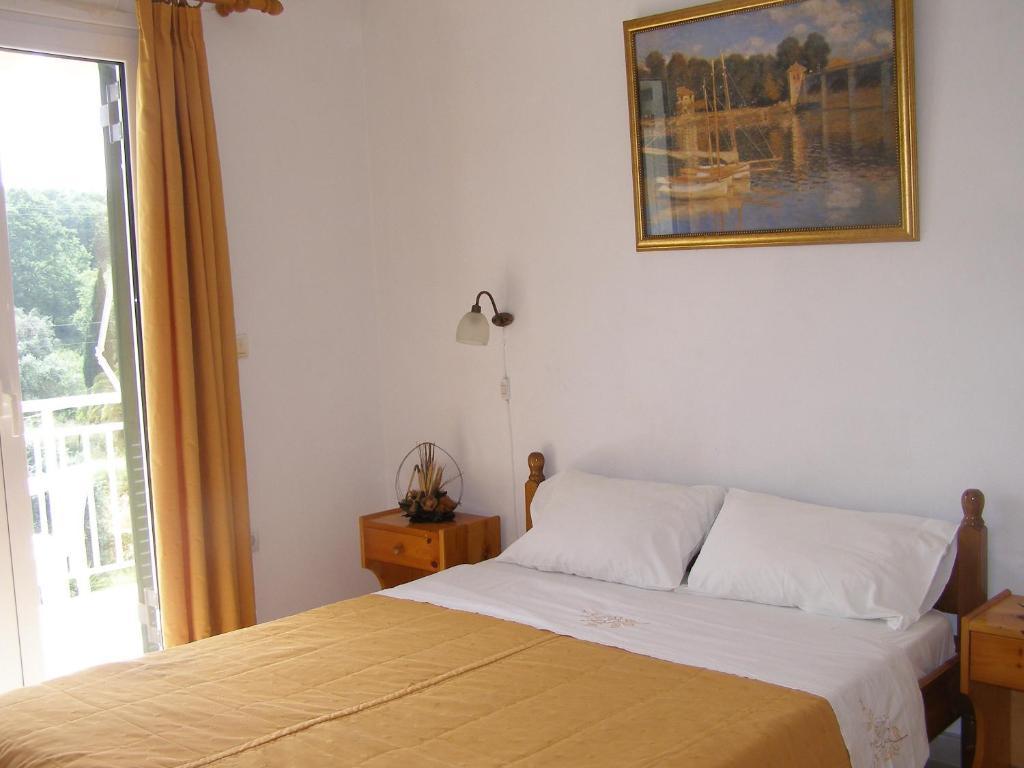 Evridiki Apartments Mesongi Exterior photo